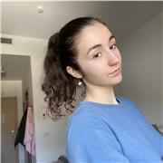 Studentessa al primo anno di lettere moderne impartisce lezioni di Latino, Greco e Inglese (possiedo certificazione C1)